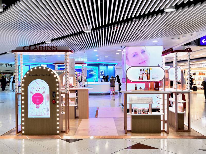 Clarins Interactive Retail Outpost | Trinax